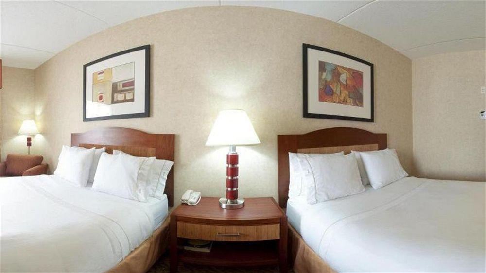Holiday Inn Express Brampton By Ihg Luaran gambar