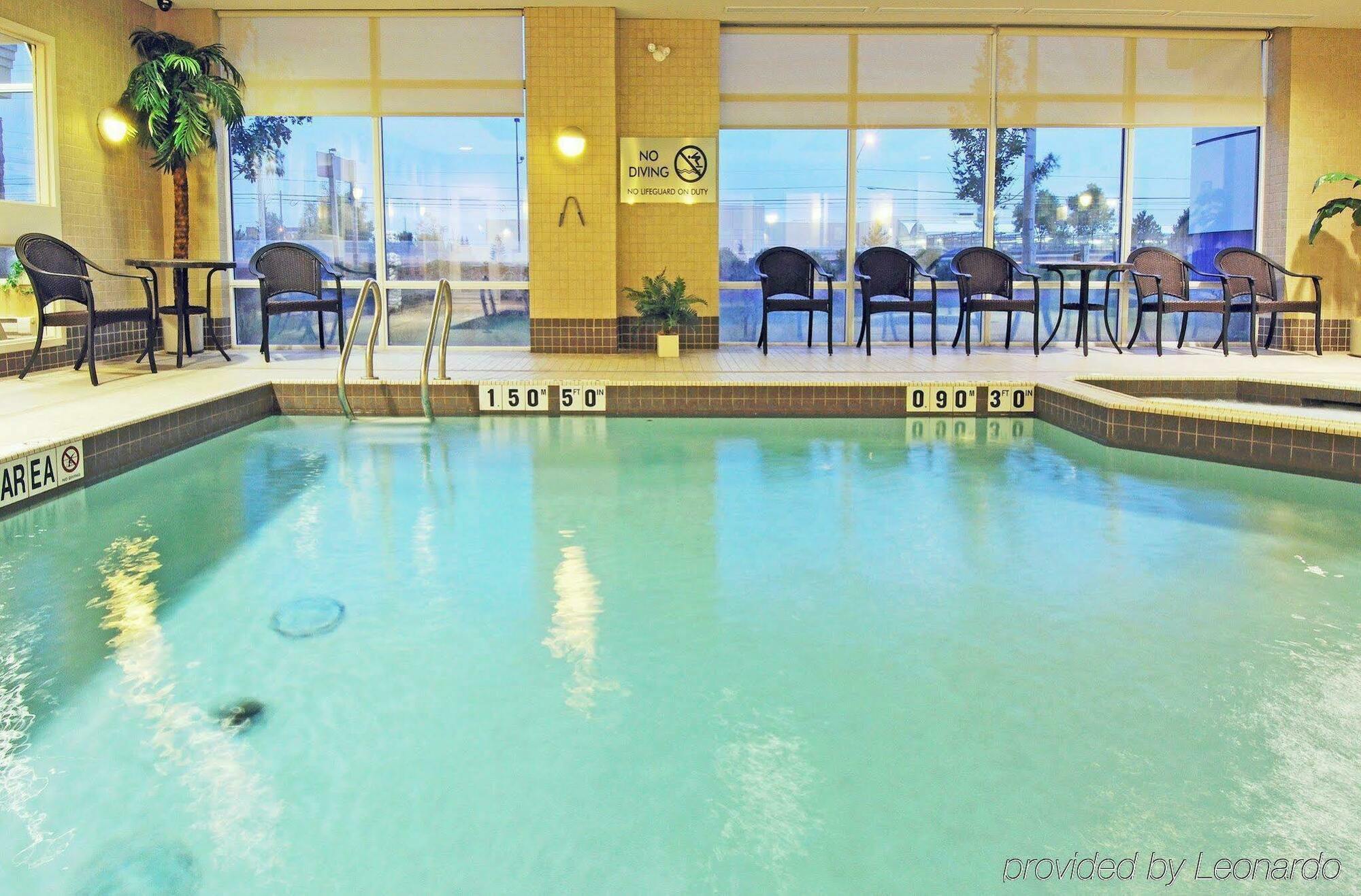 Holiday Inn Express Brampton By Ihg Luaran gambar